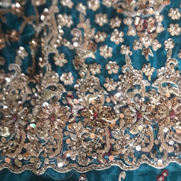 Dress - Picture 5 of 7